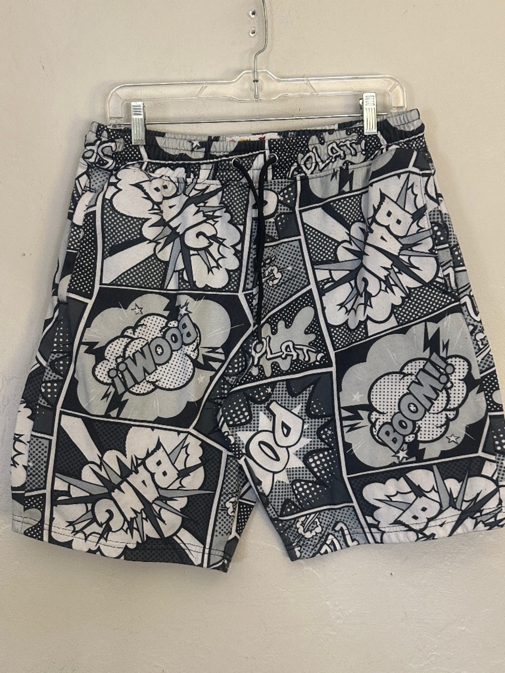 Oh Snap Pop Art Fleece Shorts Large 32-40" waist 9" inseam Gently worn